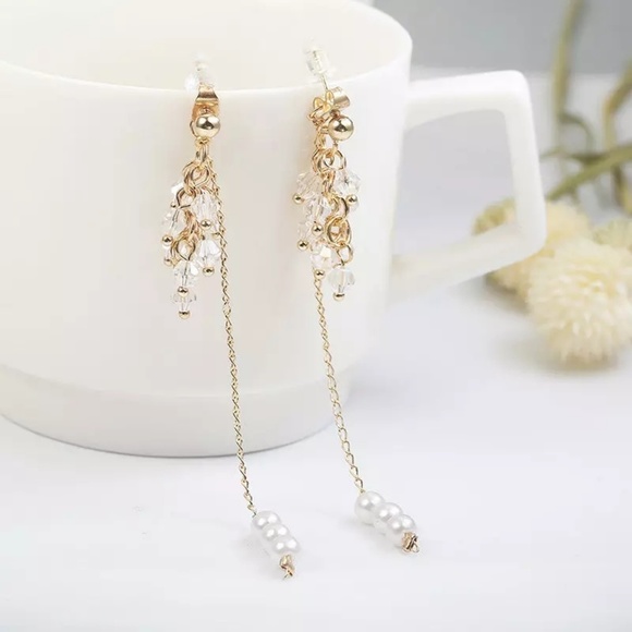 Romantic Pearl Tassel Earrings - Picture 2 of 3